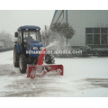 Lame à neige avant et balayeuse à neige arrière pour tracteur